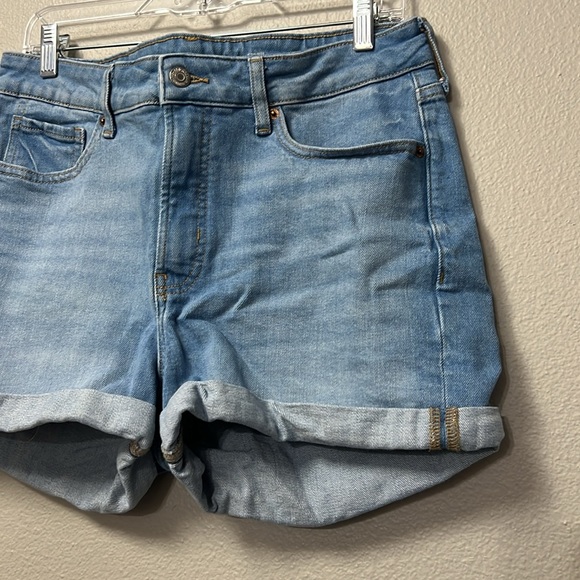 Old Navy High Rise OG Straight Shorts - Picture 4 of 10